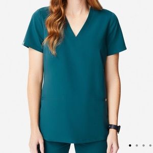 NWT - Casma 3 pocket Top - XXS & XS